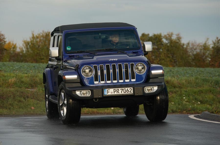  Jeep Wrangler Unlimited Overland (JL) 2018 года  (EU) (фото 7 из 12)